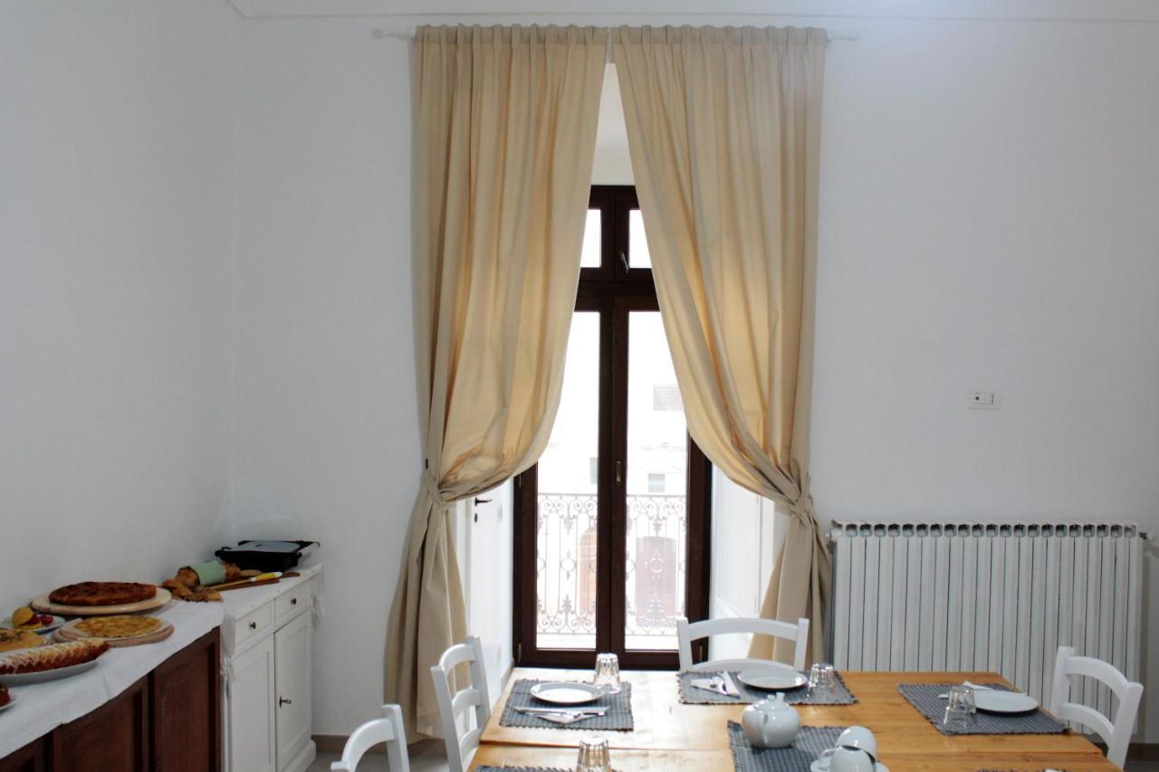 A Casa Ventotto Bed & Breakfast Mesagne Bagian luar foto