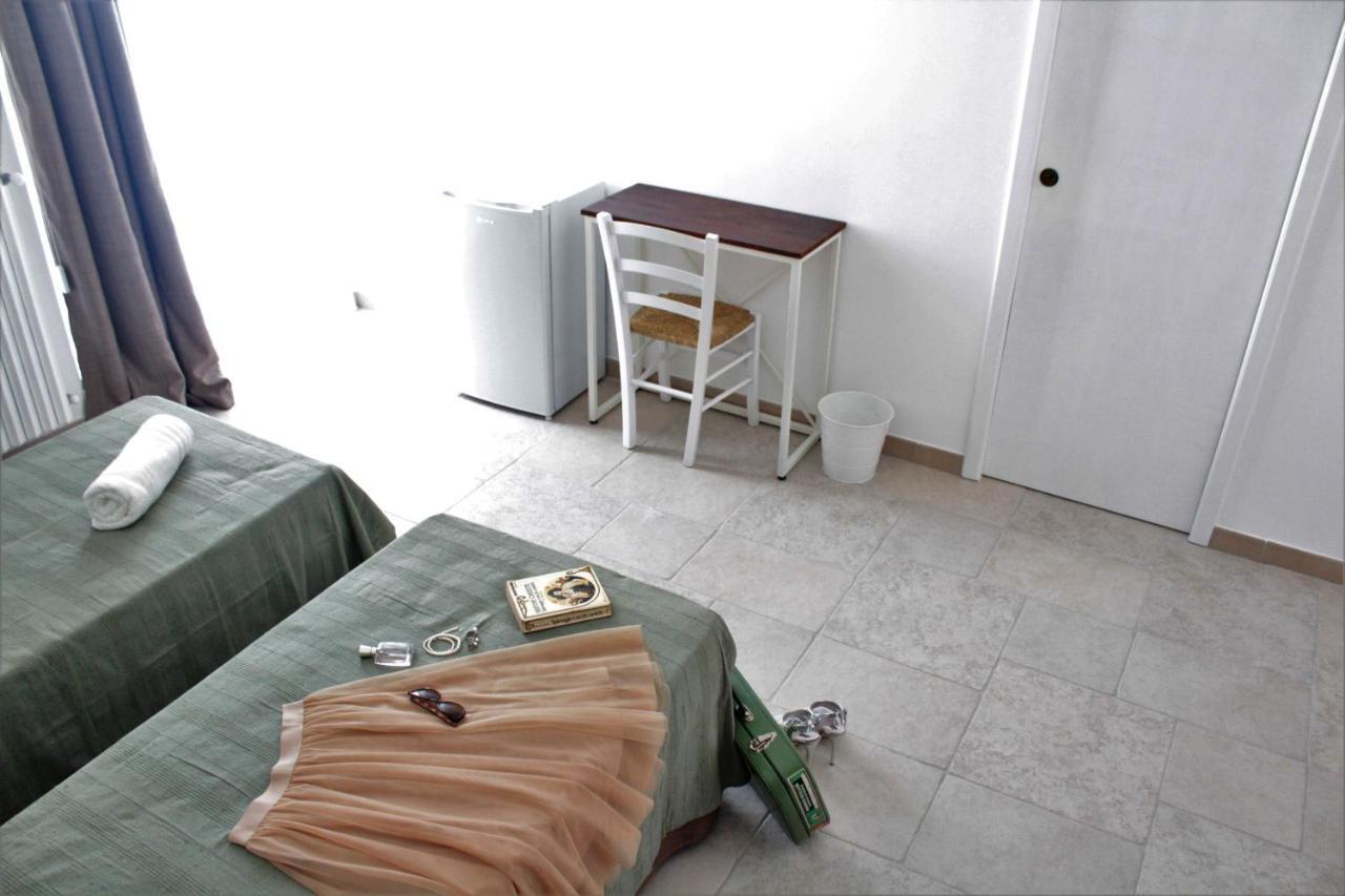 A Casa Ventotto Bed & Breakfast Mesagne Bagian luar foto