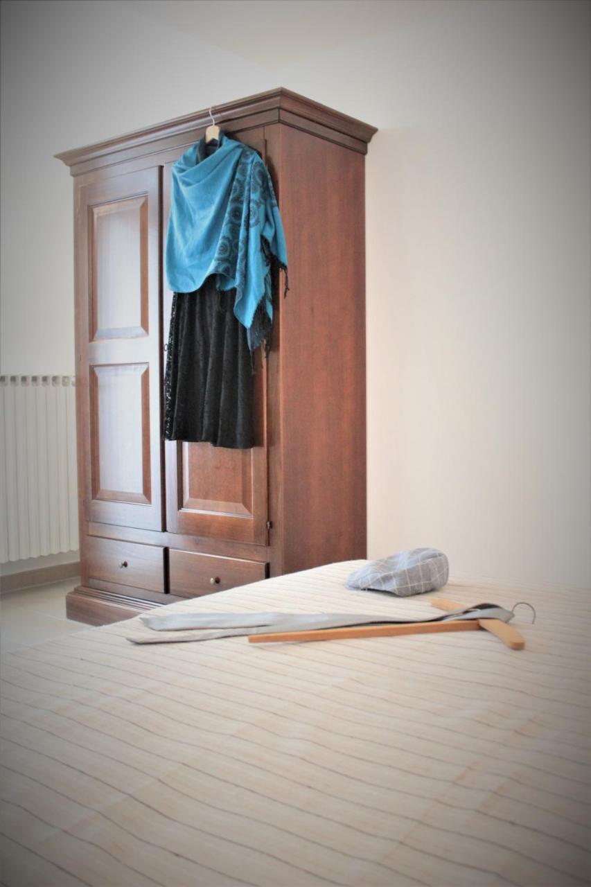 A Casa Ventotto Bed & Breakfast Mesagne Bagian luar foto