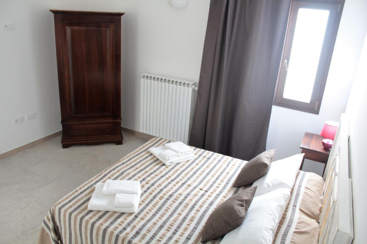 A Casa Ventotto Bed & Breakfast Mesagne Bagian luar foto