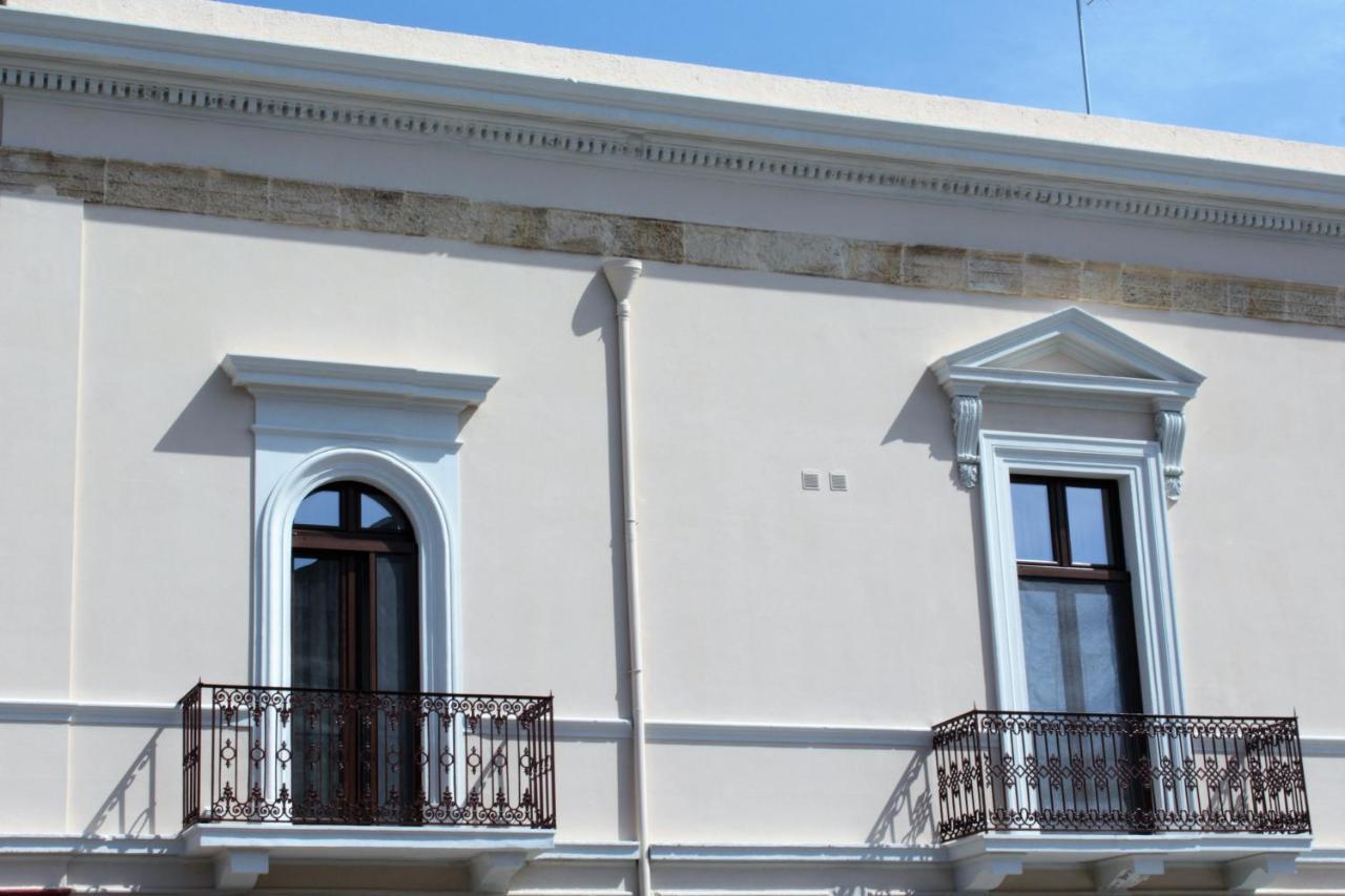 A Casa Ventotto Bed & Breakfast Mesagne Bagian luar foto