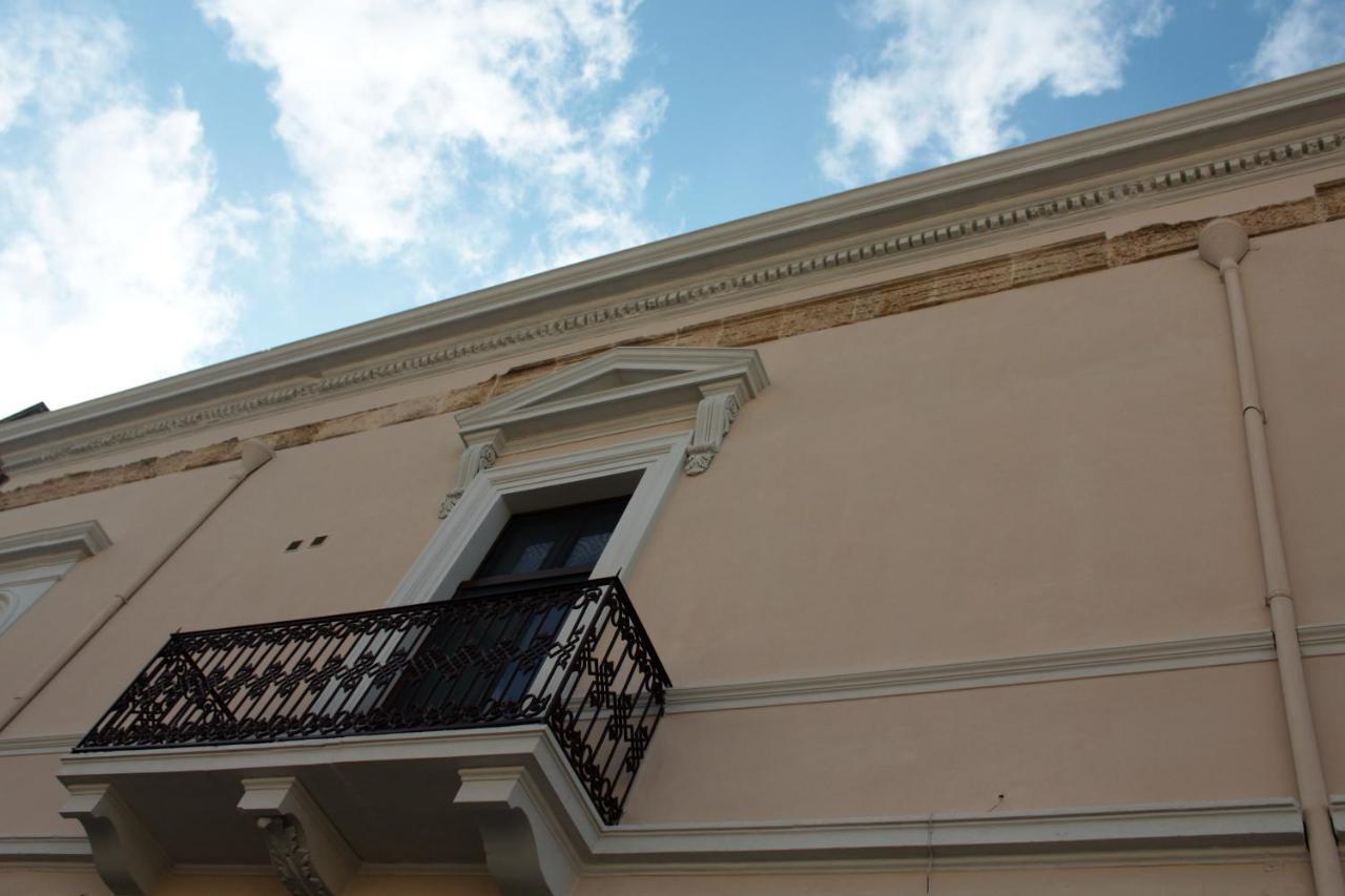 A Casa Ventotto Bed & Breakfast Mesagne Bagian luar foto