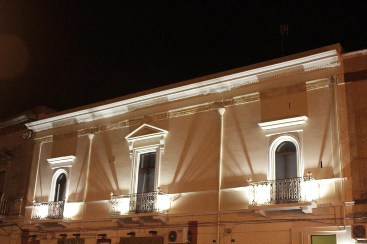A Casa Ventotto Bed & Breakfast Mesagne Bagian luar foto